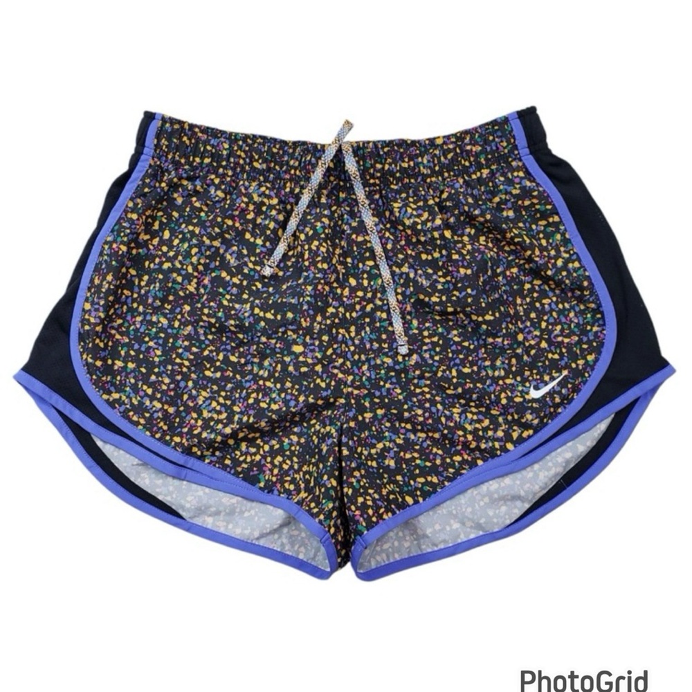 Shorts - Picture 7 of 8